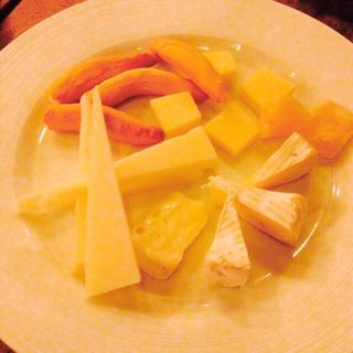 チーズの盛り合わせ(buena onda)