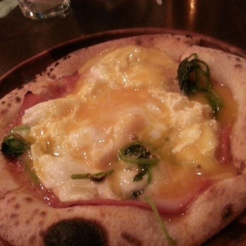 エッグベネティクト(Pizza)