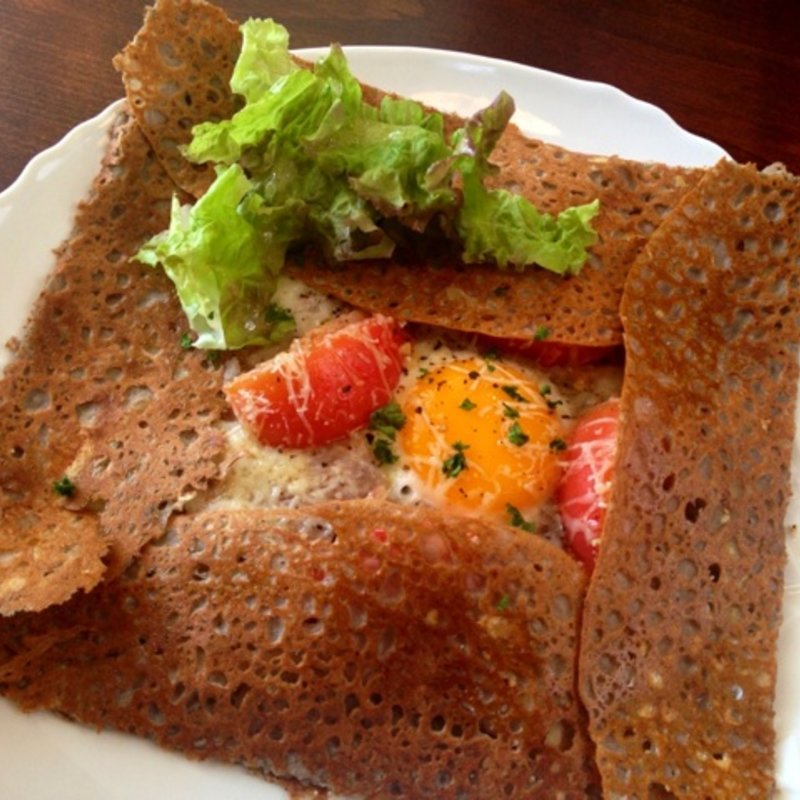 卵とハムチーズのガレット(lalala hamham)