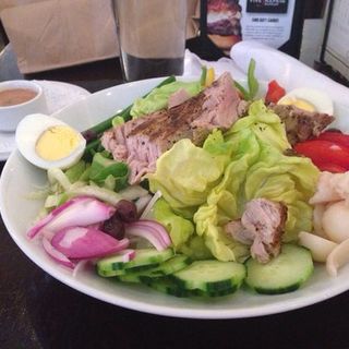 Salmon salad(FIVE NAPKIN BURGER)