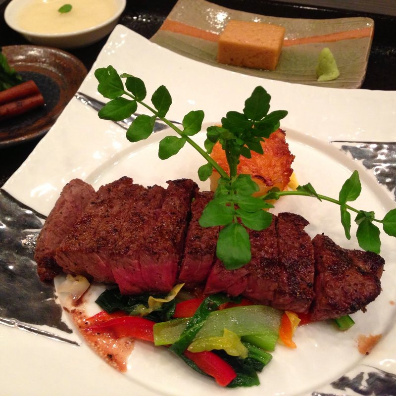 黒毛和牛サーロイン窯焼ステーキ(神戸牛511)