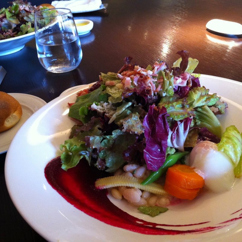 川田農園の無農薬野菜のサラダ (Wattle Tokyo)