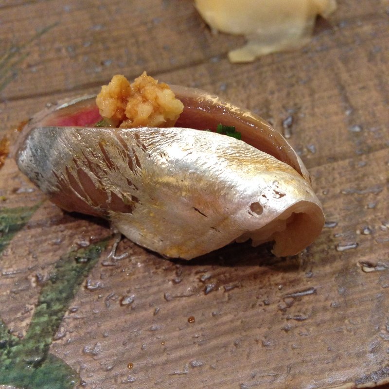 秋刀魚の握り(SUSHIDEN)