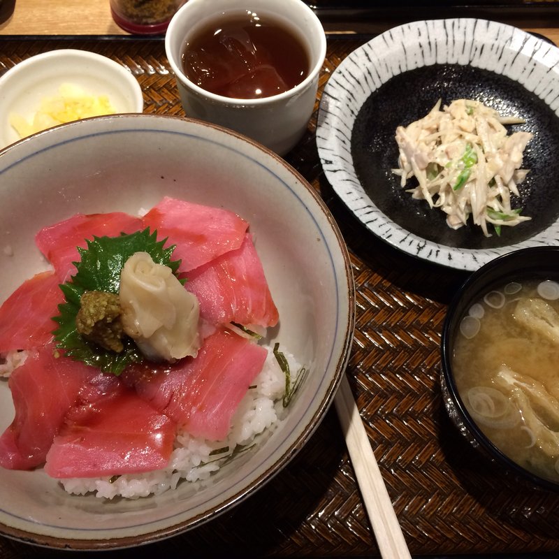 中とろ丼（ランチメニュー）(おかってや神田店)