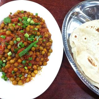 Chapati Set - Green Peas Curry(Bistro Jelita Maju)