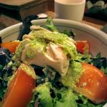 Totto salad (mixed lettuces, tomato and chicken breast, with shiso dressing)