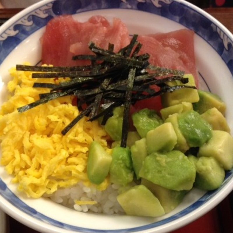 アボガドまぐろ丼(ザ・どん HAT神戸店)