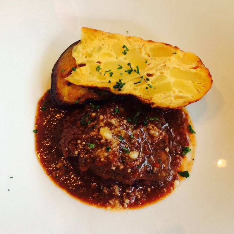 牛ほほ肉の赤ワイン煮(オステリア フェリーチェ )