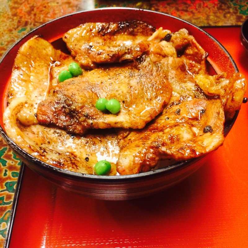 豚丼(ハゲ天 本店)