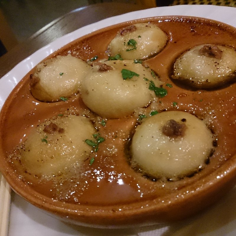 マッシュルームのアヒージョ(武蔵小杉バール・デルソーレ)