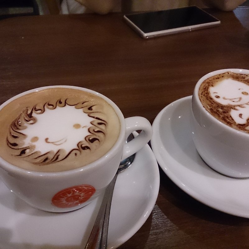 カフェラテ(武蔵小杉バール・デルソーレ)