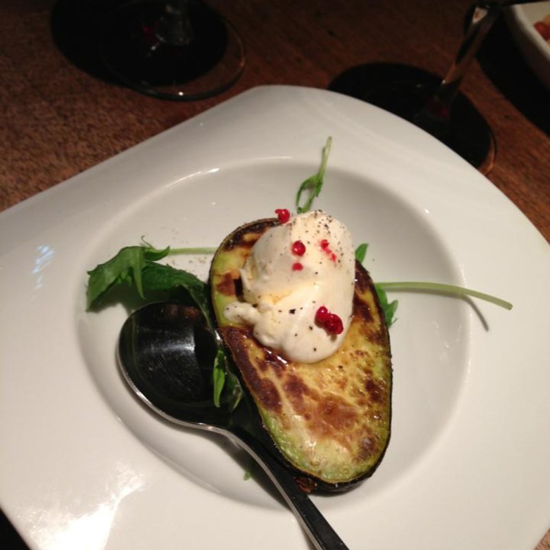 アボカド鉄板焼き(御堂筋グリル)