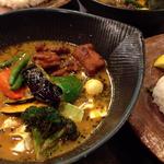 サーモンフライと野菜のスープカレー(lavi)