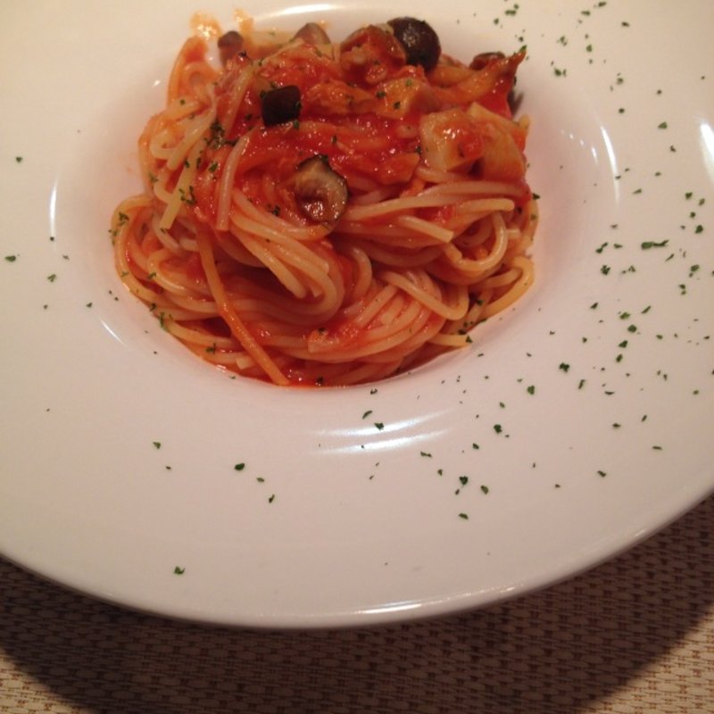 キャベツとツナのトマトソーススパゲッティ(チェーロ )