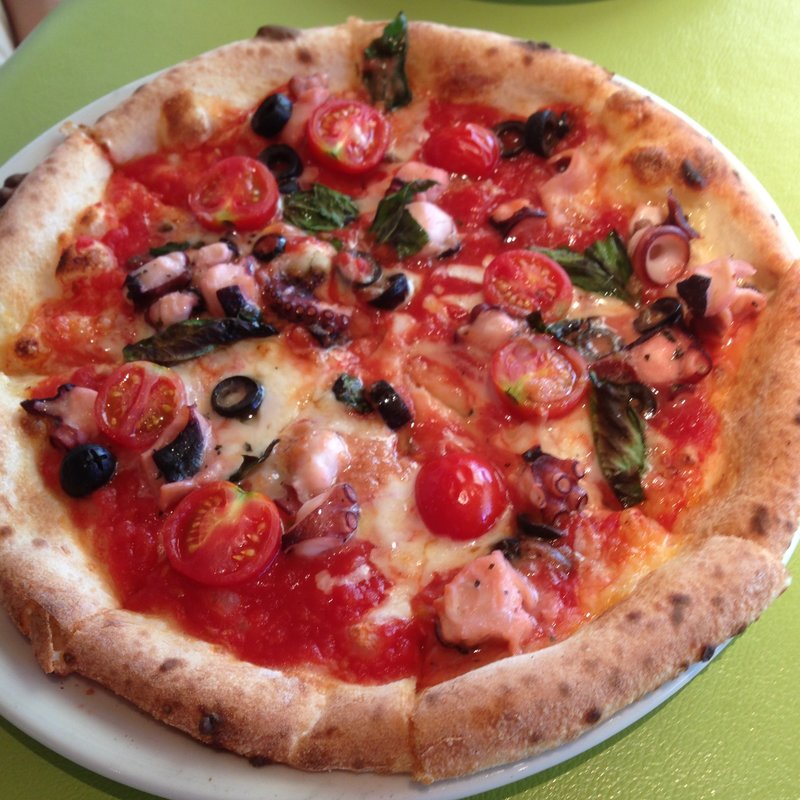 真タコのピッツァ(Arzonie ITALIA )