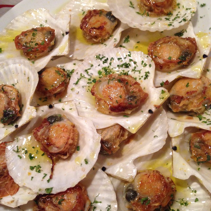 稚貝のオーブン焼き(アエスピリトロンパ （A ESPIRITROMPA）)