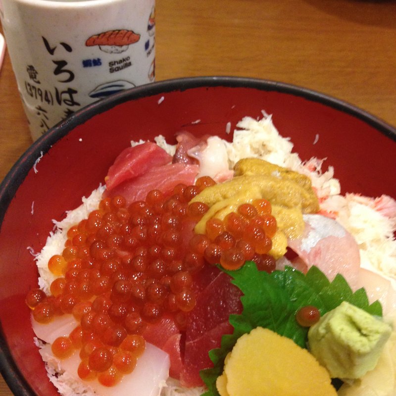 ランチ　ちらし(いろは寿司 本店)