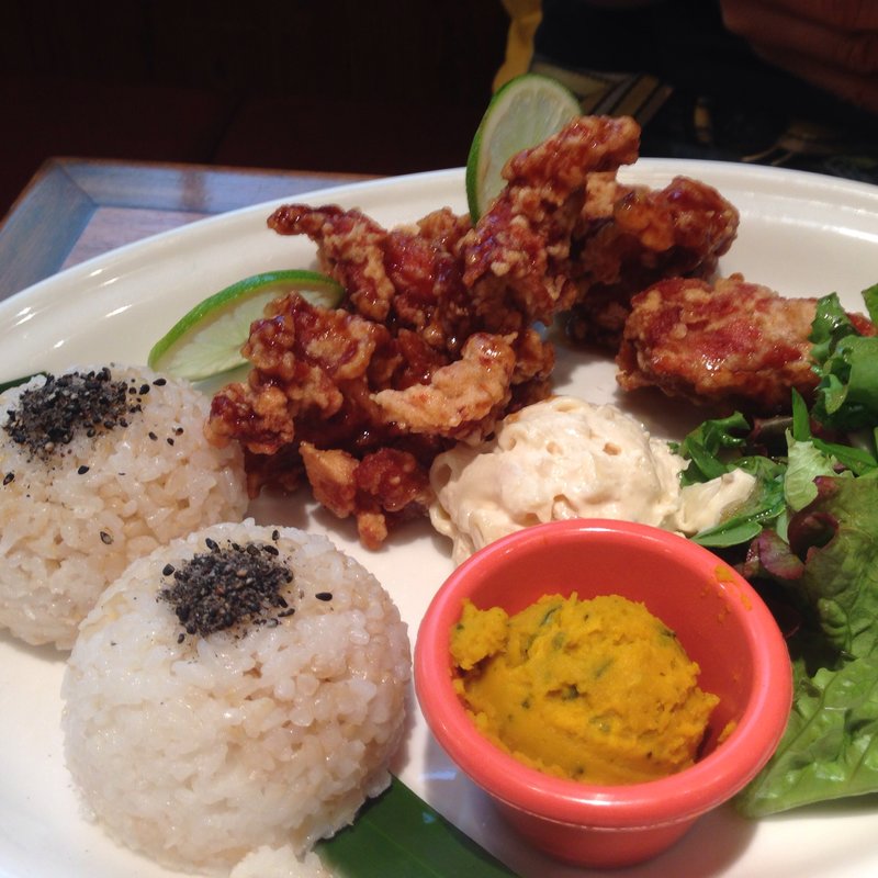 モチコシュウユチキン(アロハテーブル 中目黒)