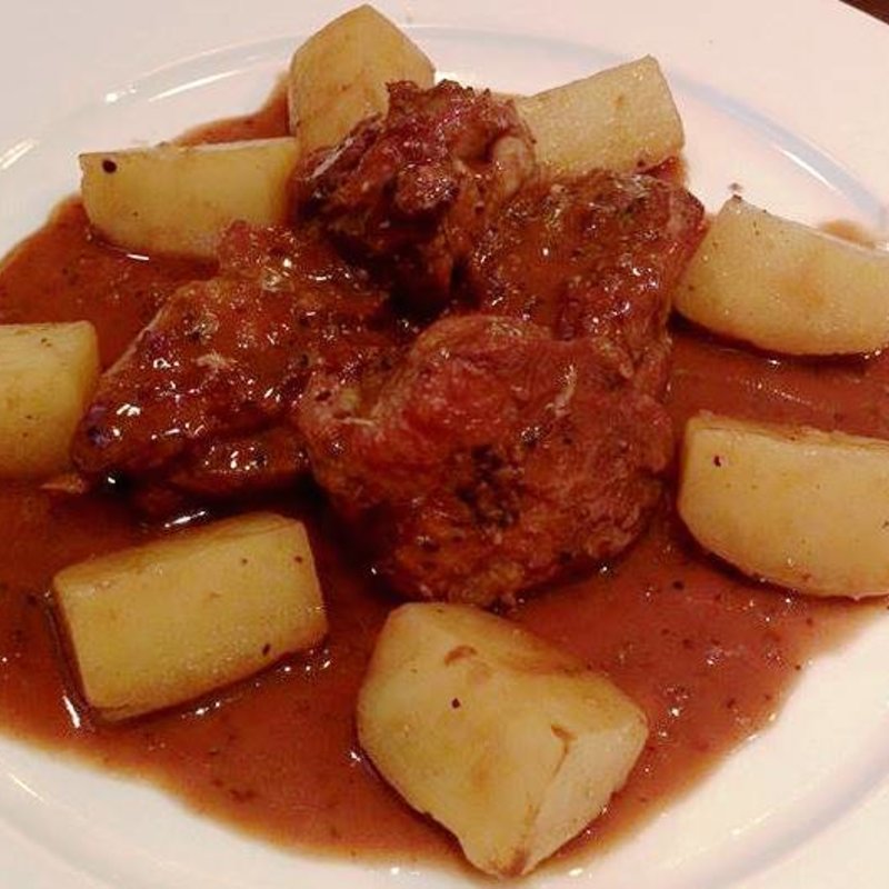 鶏の赤ワイン煮【パーティーAコース】(タントタント トルナーレ （Tanto Tanto Tornare）)