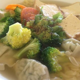 Wonton Noodle Soup(Simple Joy Vegetarian Cuisine)