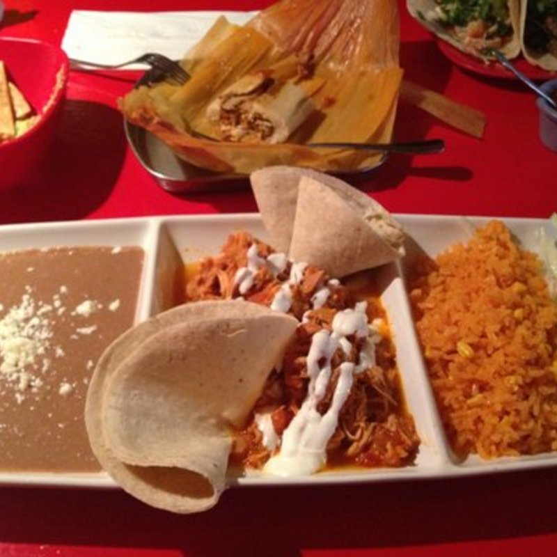 Tinga Platter. seasoned chicken(Tortilleria Nixtamal)