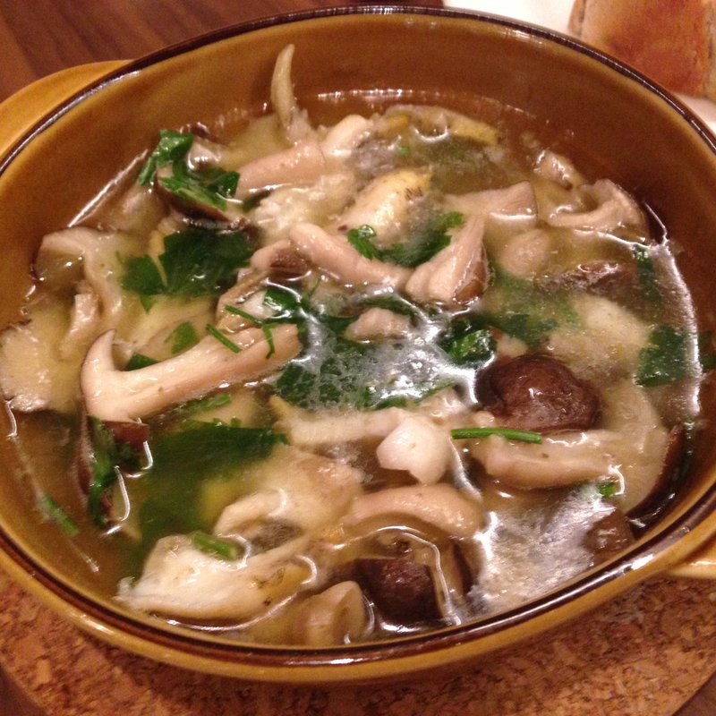 ツブ貝とキノコのアヒージョ(Pentolino 092)