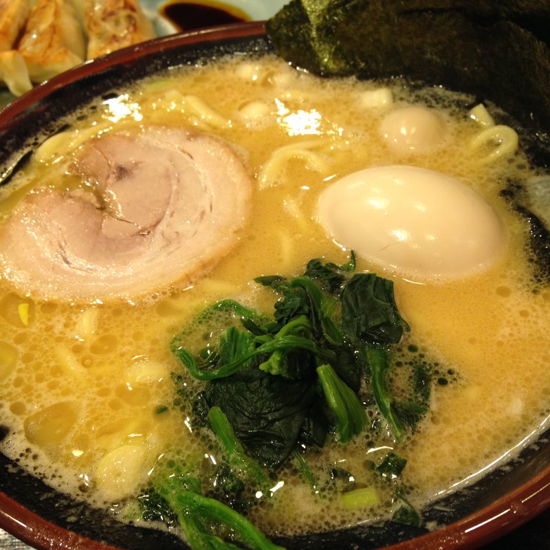 味玉ラーメン(横浜家系ラーメン 駒大商店)