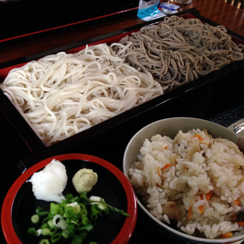 二色そば(そば・つくる )