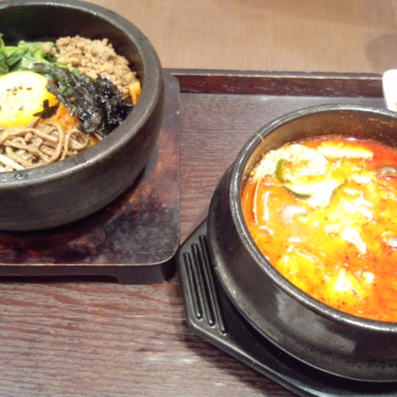 石焼ビビンバとスンドゥブチゲのセット(韓美膳 ららぽーと豊洲店)