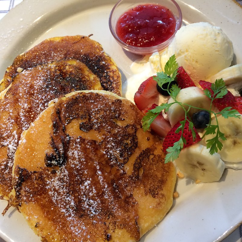 ストロベリーバナナフレンチパンケーキ(J.S. PANCAKE CAFE 中野セントラルパーク店)