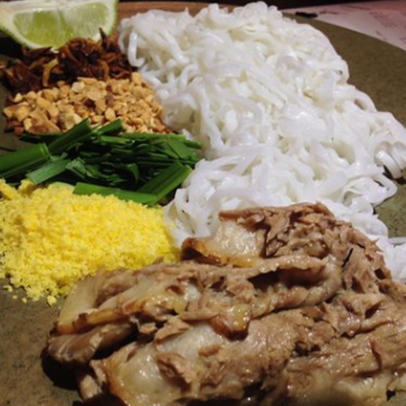 Pho Tsukemen(The Pig and the Lady)