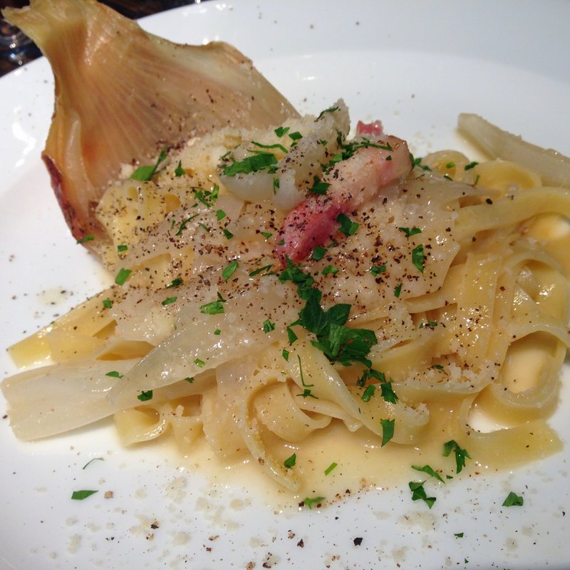 玉ねぎとベーコンのクリームソースタリアッテッレ(AW kitchen TOKYO 新丸ビル店 （AWキッチン、エーダブリュキッチン）)