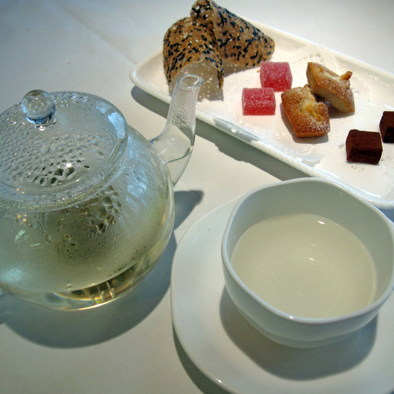 ハーブティー＋小菓子(マッカリーナ)