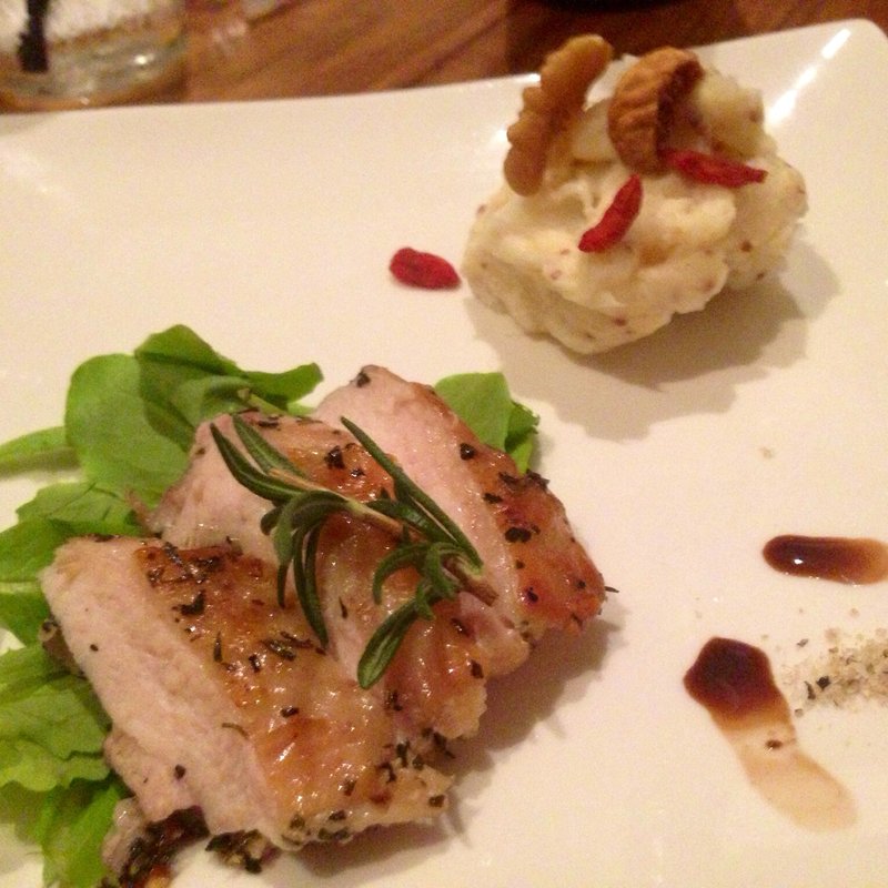 鶏モモのハーブグリル(オリエンタルレシピカフェ （ORIENTAL Recipe Cafe）)