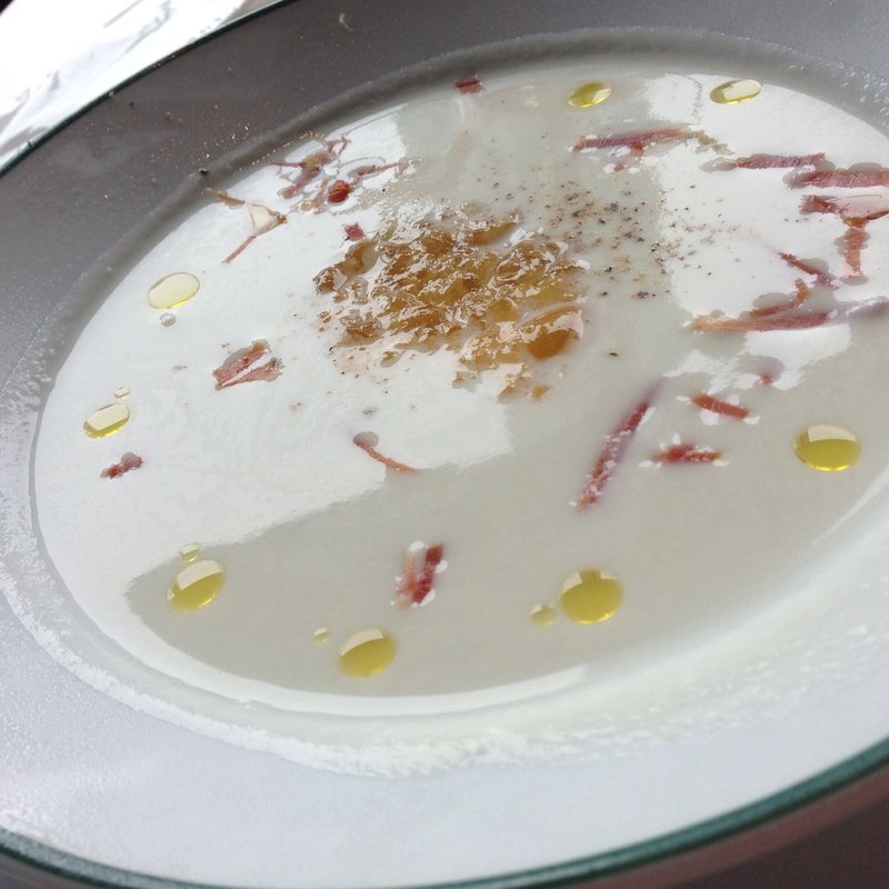 ホワイトアスパラのポタージュ(ブラッスリー オザミ スカイツリータウンソラマチ)