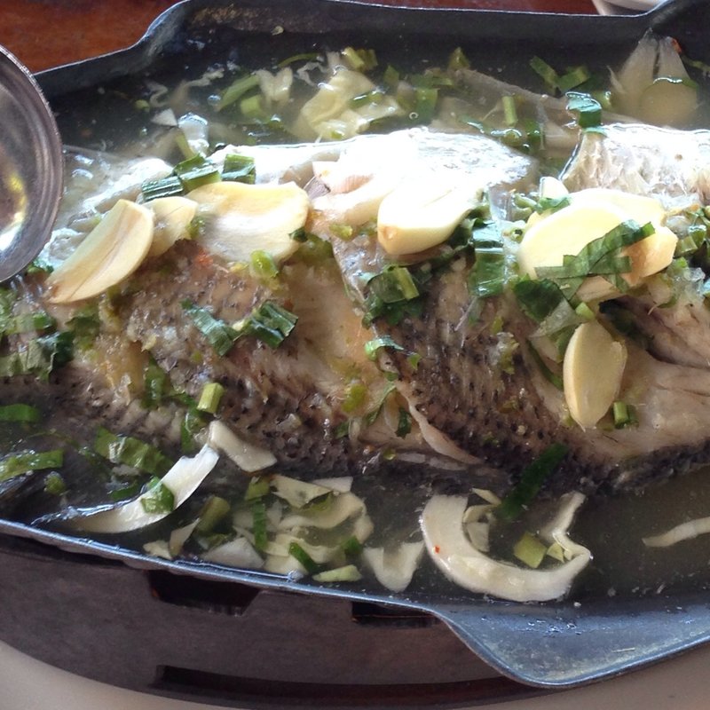 プラー ガポン ヌン マナオ(The Floating Restaurant)