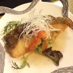 季節の魚の揚げ物
