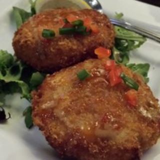 Crab Cakes (Uncle Bo’s Pupu Bar & Grill )