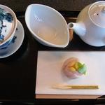 お茶（お菓子付）(二の丸茶室 )