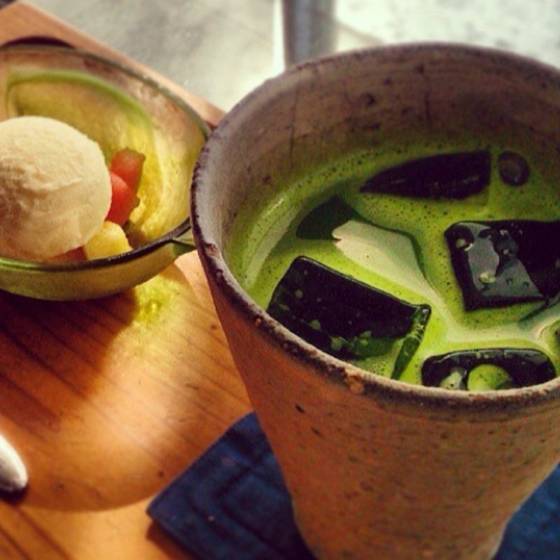 抹茶 お菓子添え(茶房 わらび野)