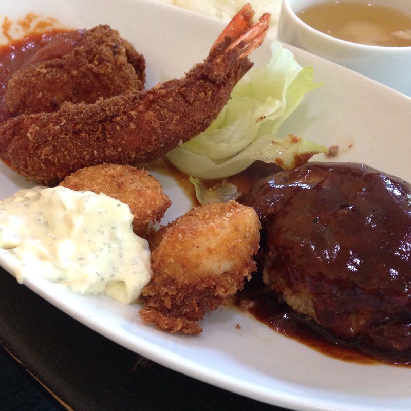 まんぷくハンバーグSET(里 （さと）)