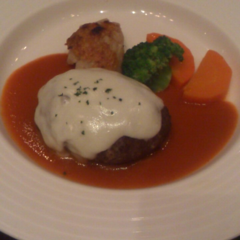 チーズハンバーグ(グリル満天星 麻布十番 丸ビル店（グリルマンテンボシアザブジュウバン）)