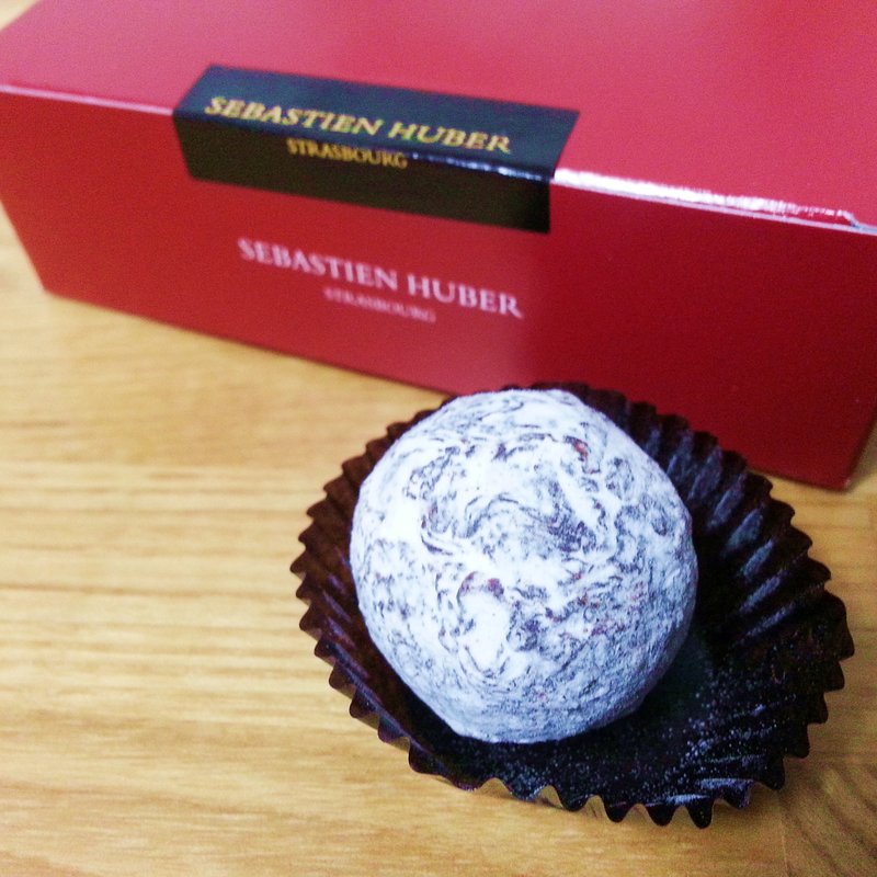 ボンボン・オ・ショコラ　トリュフ・ラム(セバスチャン・ユベール代官山本店)