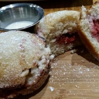 Strawberry Donut Muffin(Scratch Kitchen & Bake Shop )