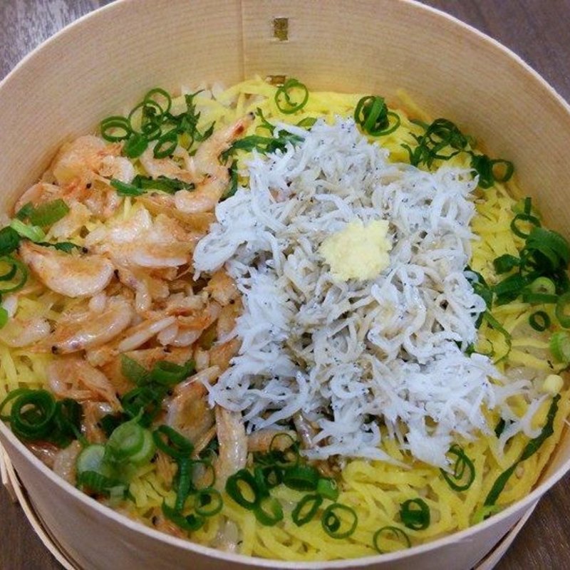 桜エビとしらすのわっぱ飯(わっぱや 足柄SA下り線店 )