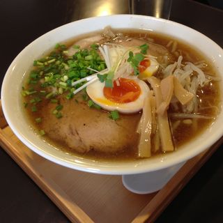 塩白湯らーめん大盛り　(ボルドー )