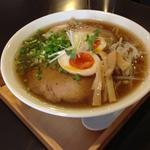 塩白湯らーめん大盛り　(ボルドー )