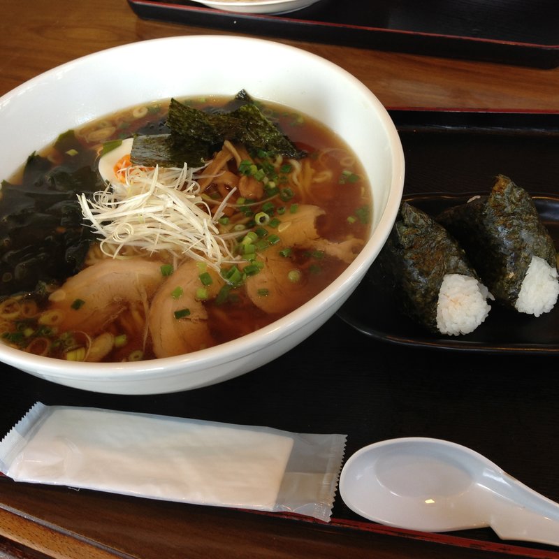 醤油ラーメンとおにぎりセット(わかの屋 )