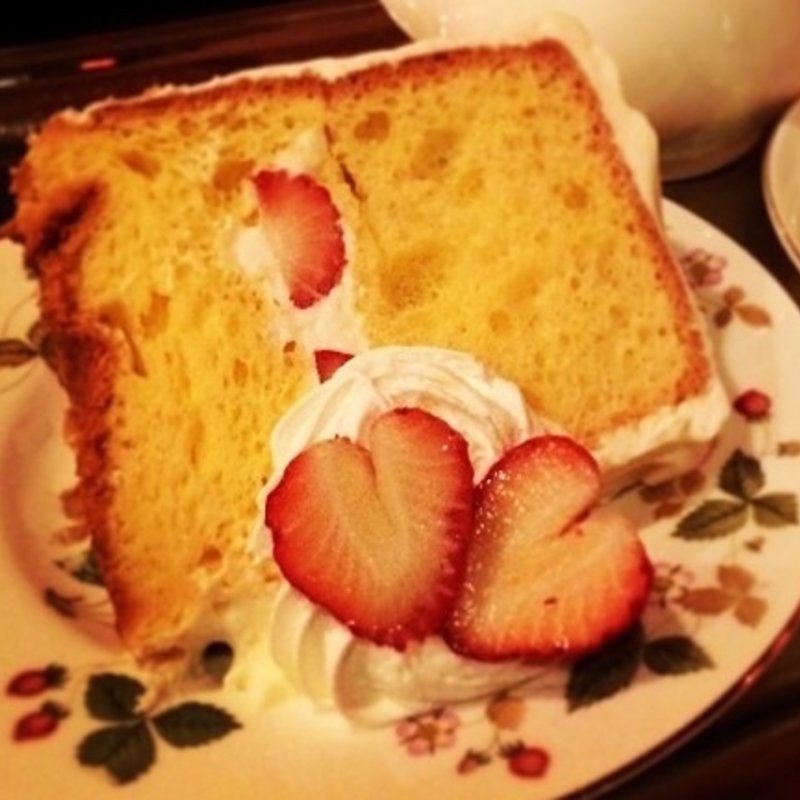 いちごのシフォンケーキ(あかね珈琲館 )