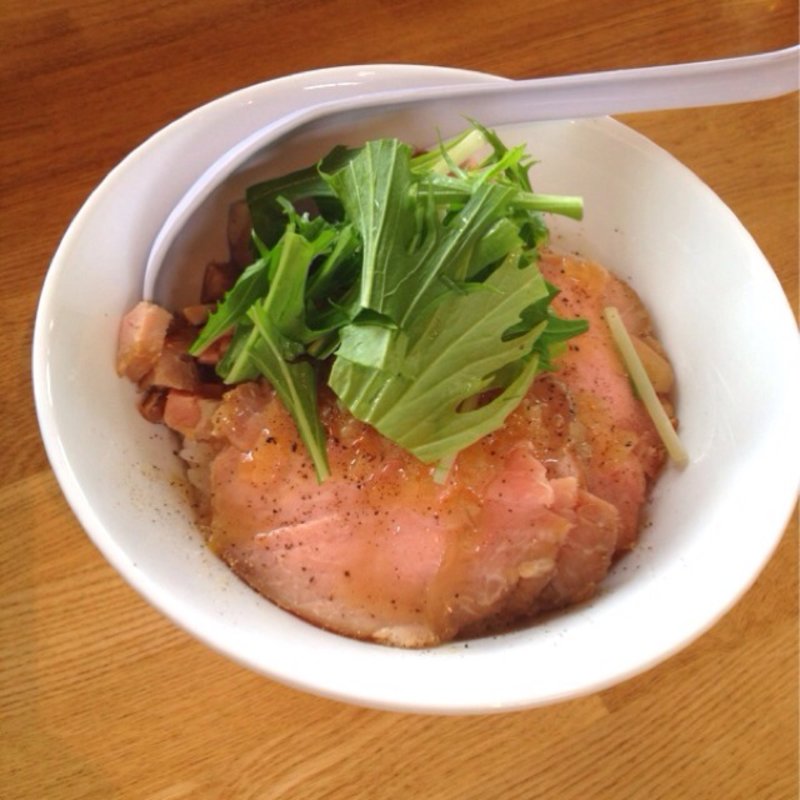 レアチャーシューライス(湖麺屋　リールカフェ)